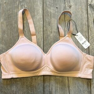 Understance Bra symmetry, wireless lightly padded Demi bra 40A